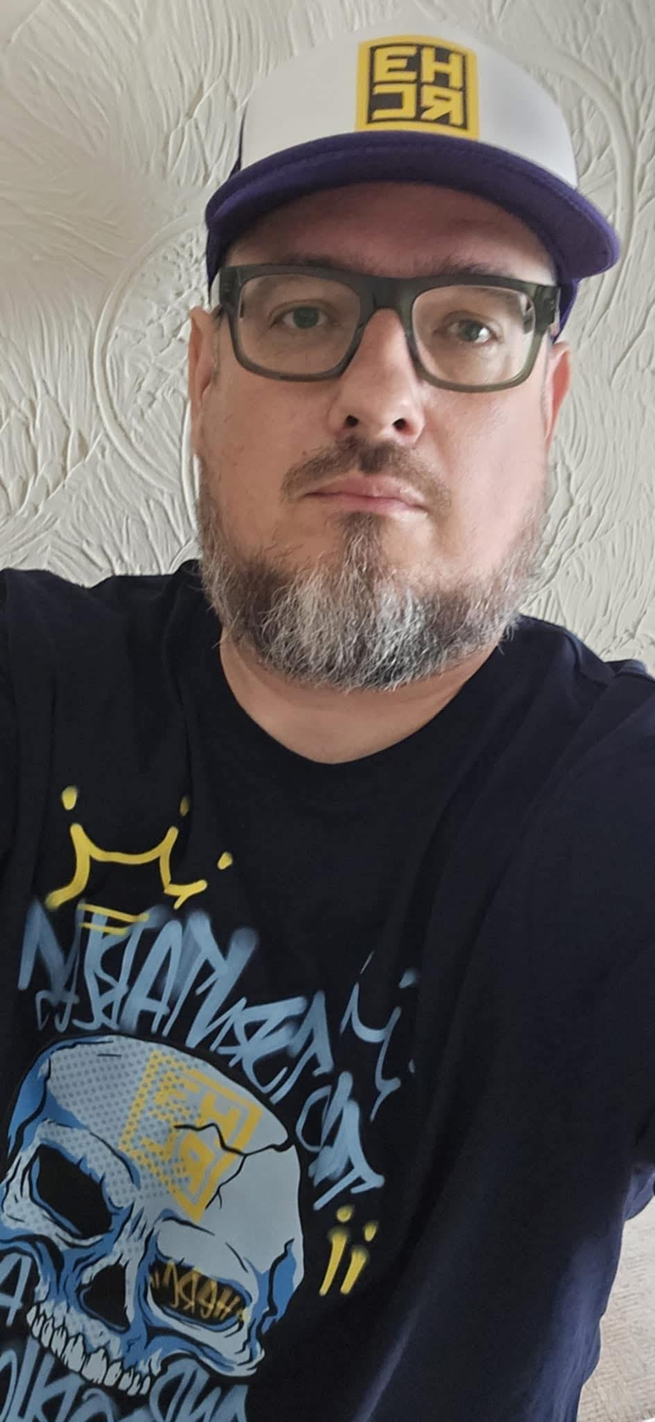 Two Turntables Oversized Heavyweight T-Shirt
